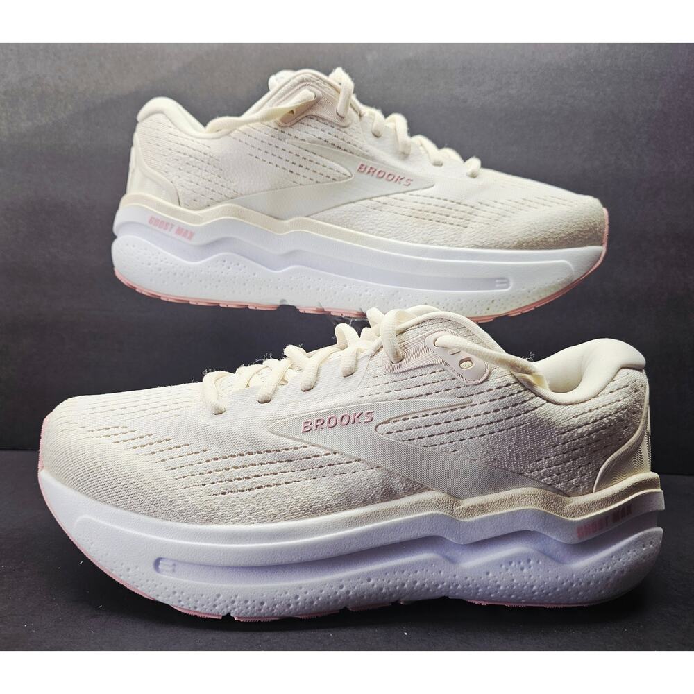 Brooks Women 10 Comfy footwear
